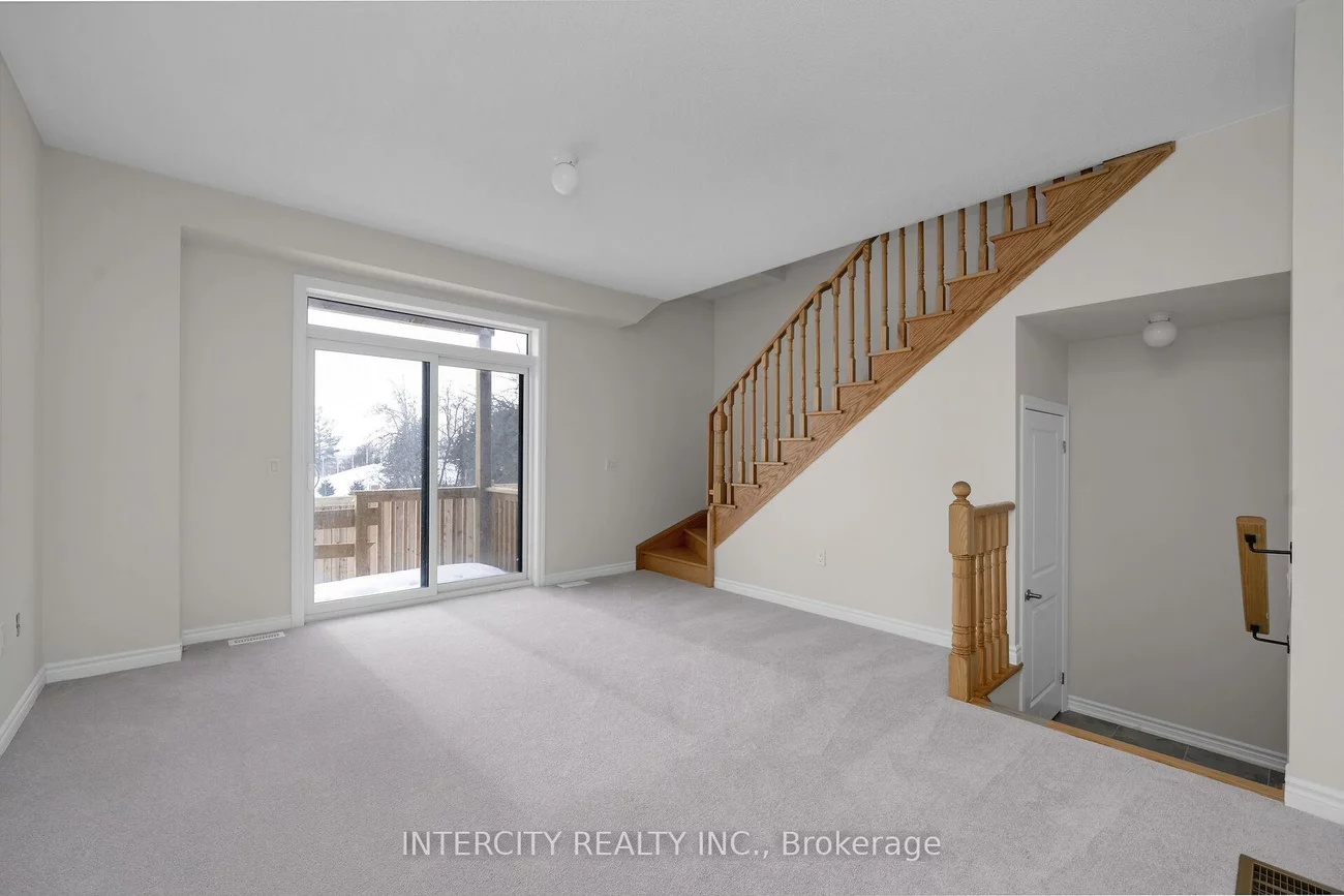 79, Divadale, Elder Mills, Vaughan