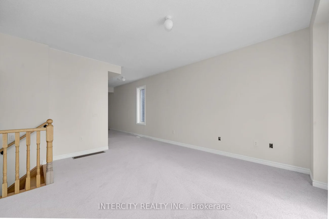 79, Divadale, Elder Mills, Vaughan