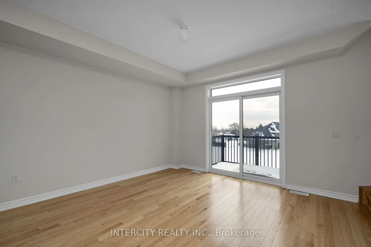 79, Divadale, Elder Mills, Vaughan