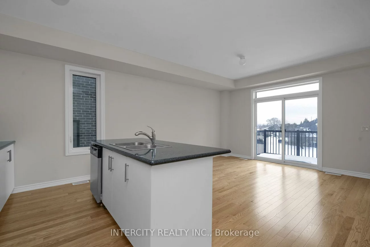 79, Divadale, Elder Mills, Vaughan