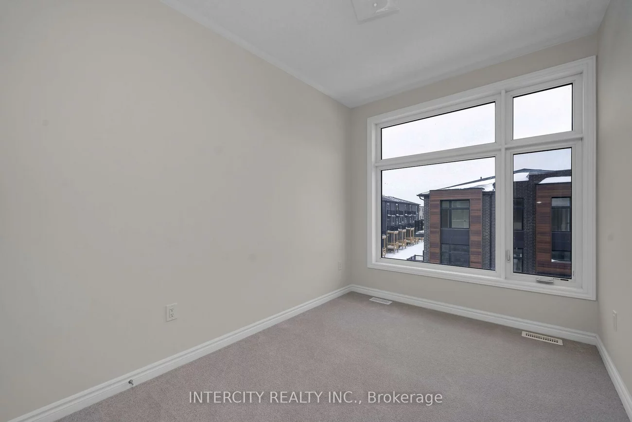 79, Divadale, Elder Mills, Vaughan