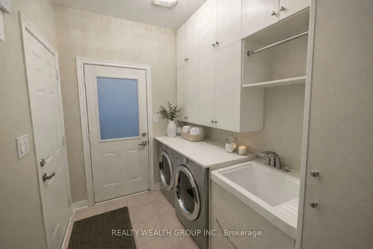 32, Rock Elm, Patterson, Vaughan