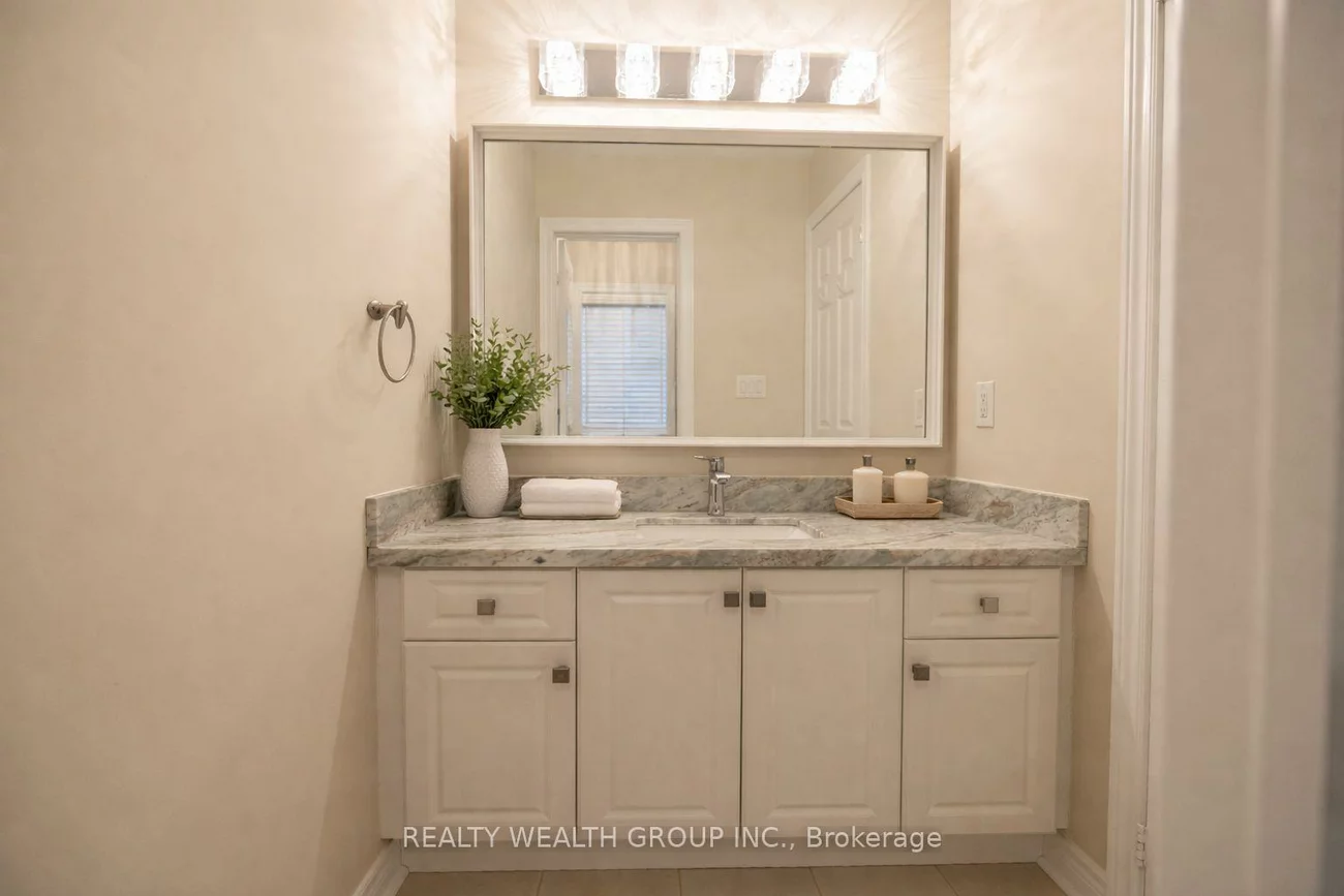 32, Rock Elm, Patterson, Vaughan