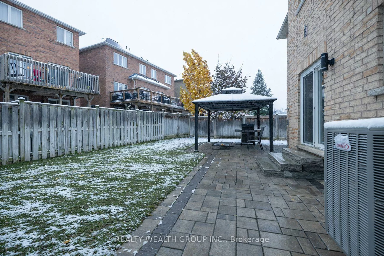 32, Rock Elm, Patterson, Vaughan