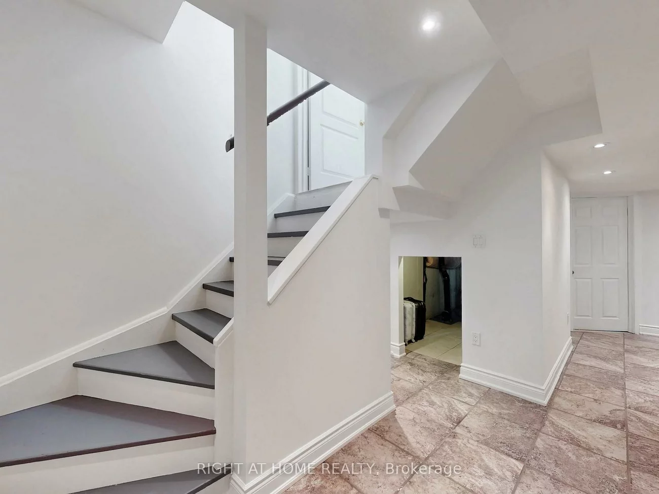 55, Hollybush, Maple, Vaughan