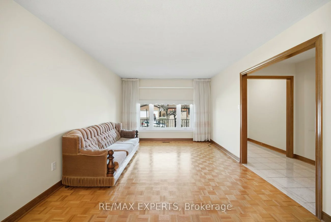 92, Mapes, West Woodbridge, Vaughan