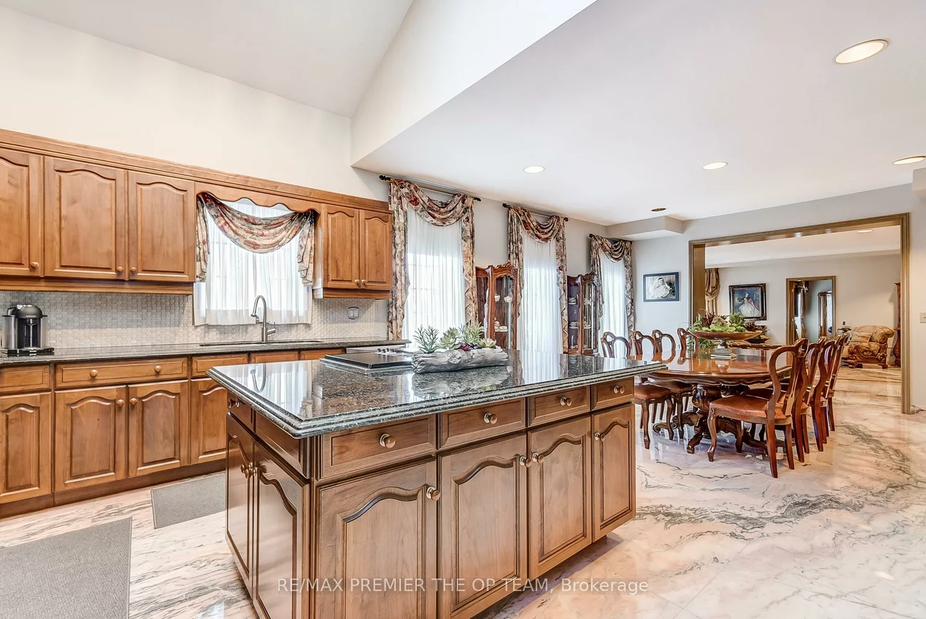 118, Cowan, East Woodbridge, Vaughan