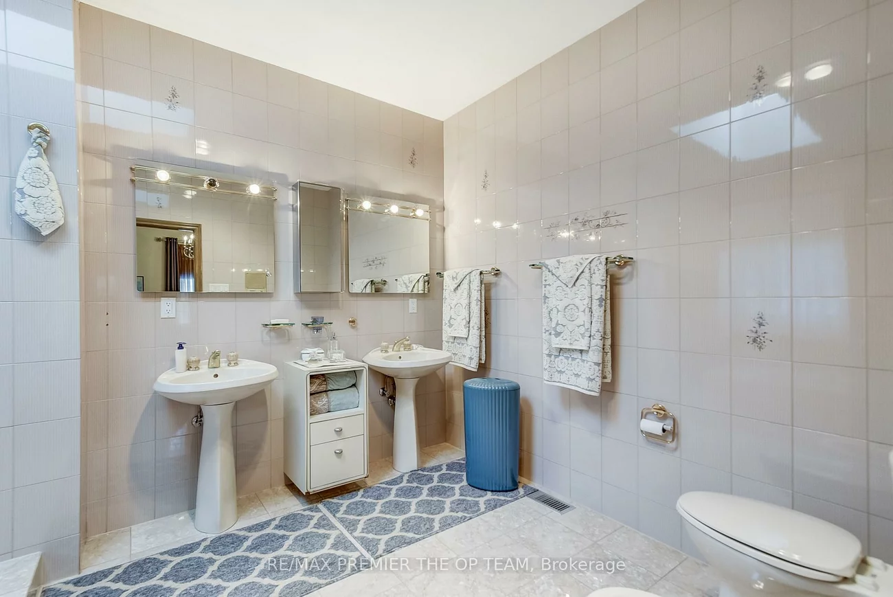 118, Cowan, East Woodbridge, Vaughan