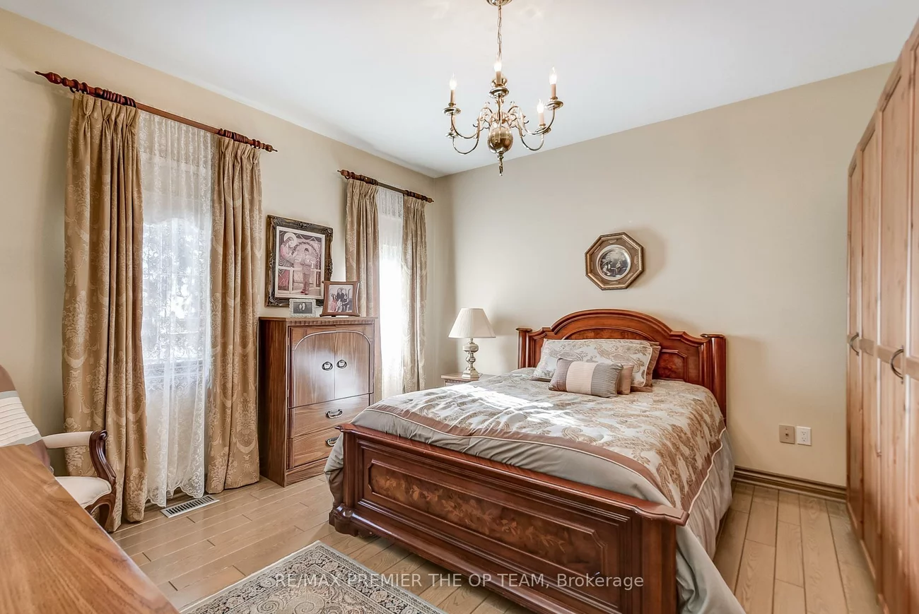 118, Cowan, East Woodbridge, Vaughan