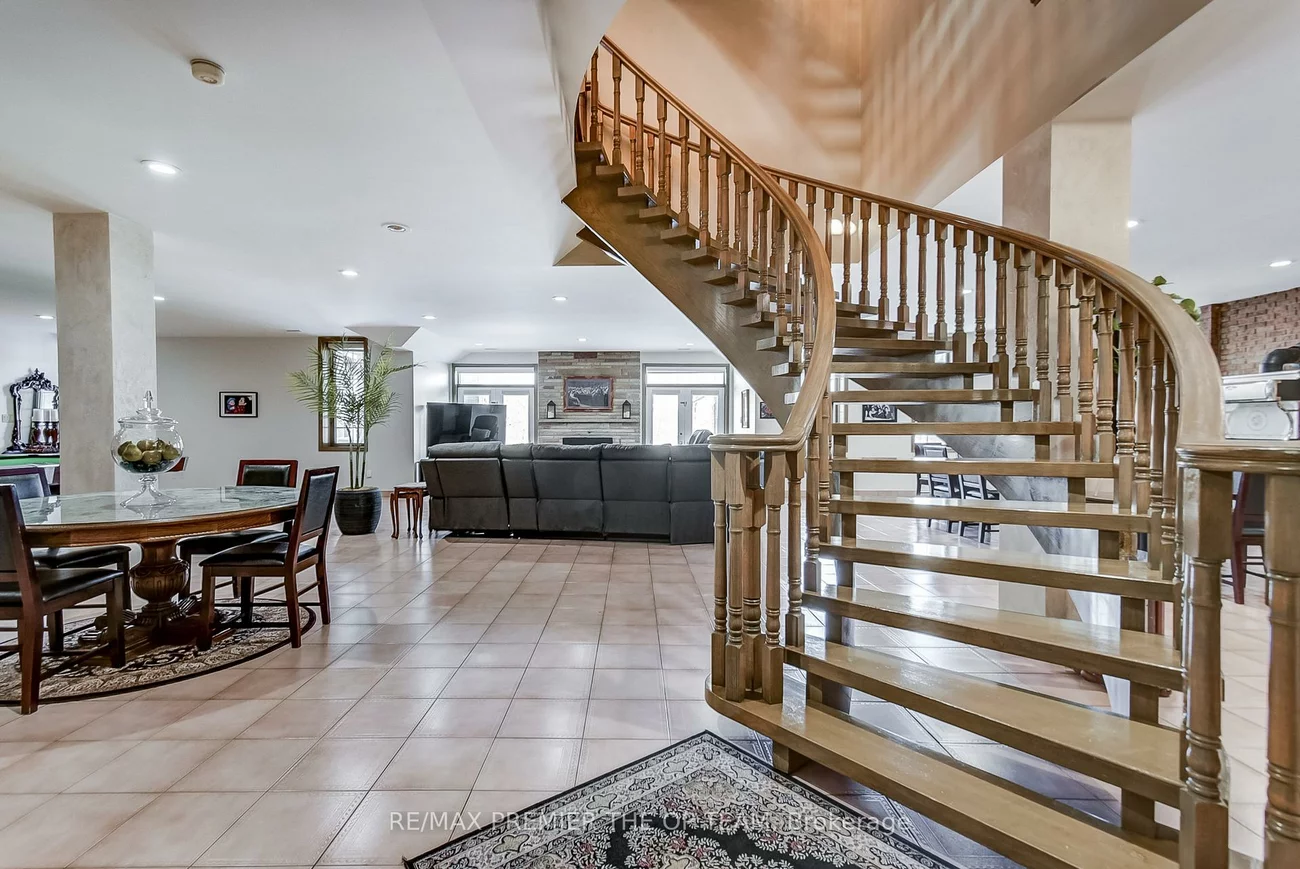 118, Cowan, East Woodbridge, Vaughan