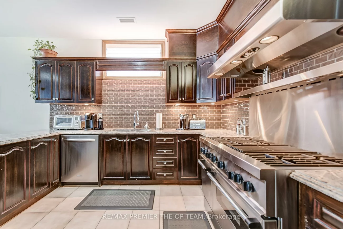 118, Cowan, East Woodbridge, Vaughan