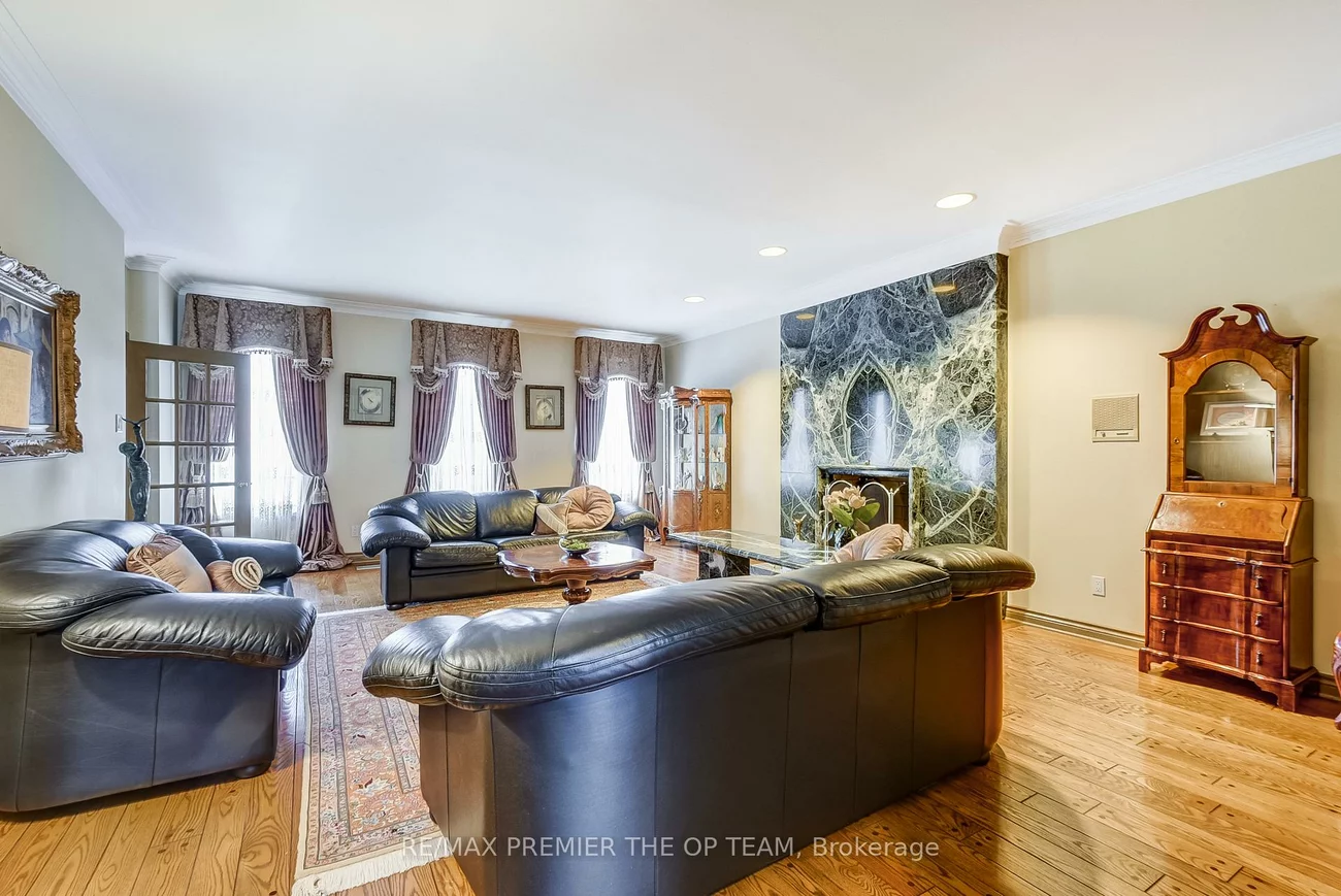 118, Cowan, East Woodbridge, Vaughan
