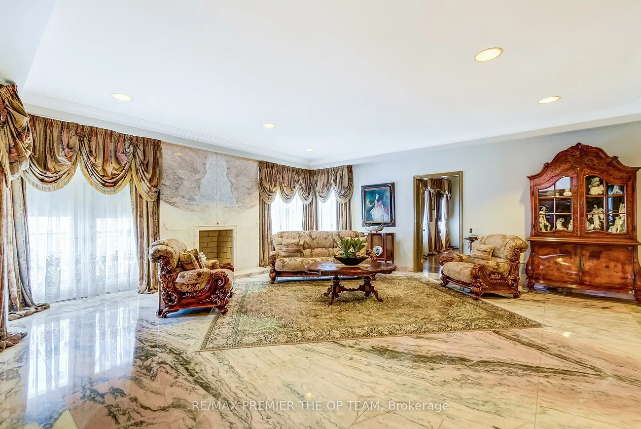 118, Cowan, East Woodbridge, Vaughan
