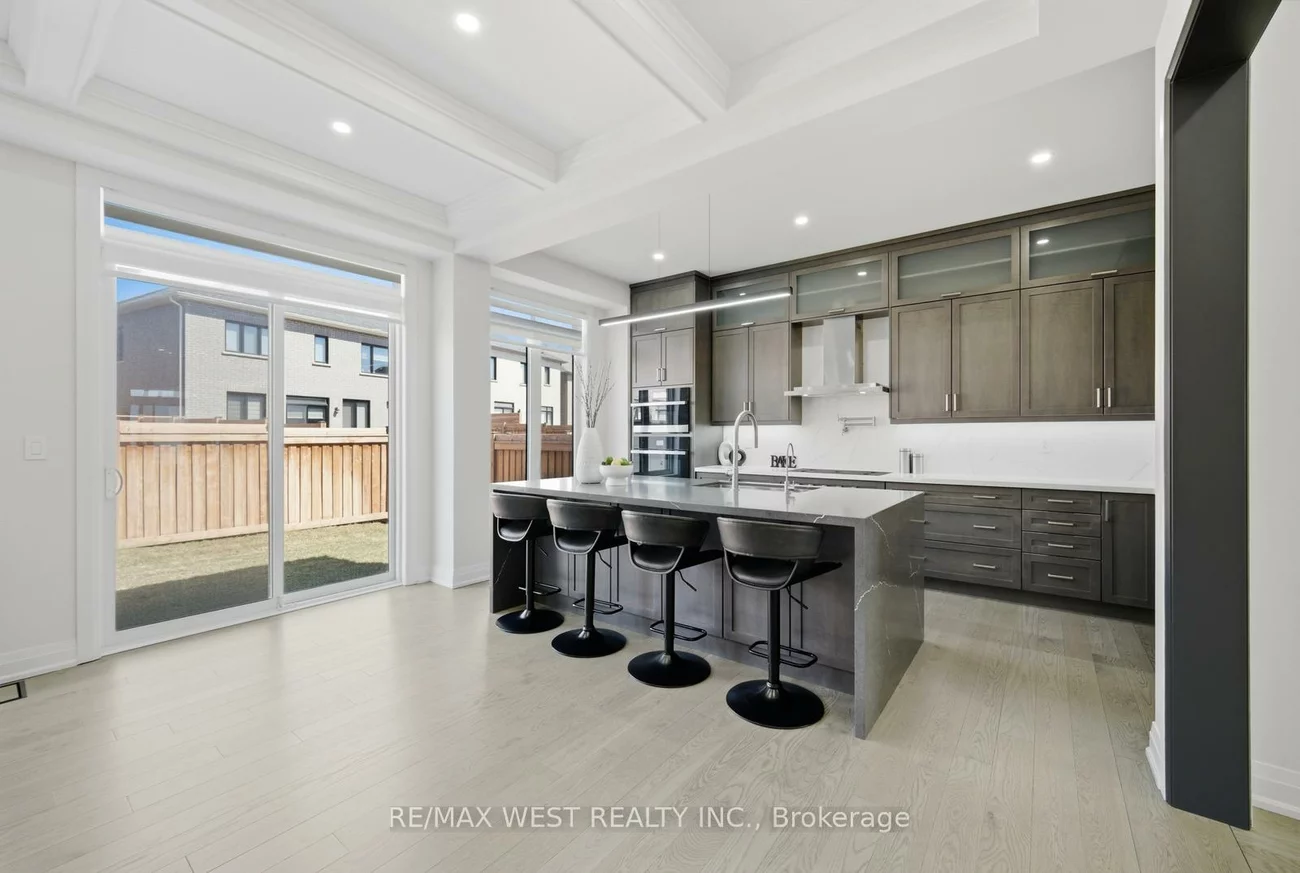 99, Coldwell Bay, Kleinburg, Vaughan