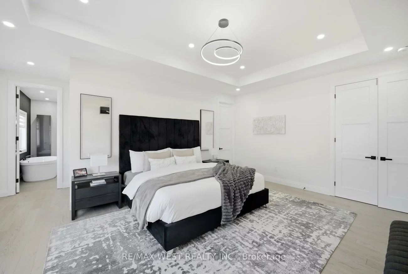 99, Coldwell Bay, Kleinburg, Vaughan