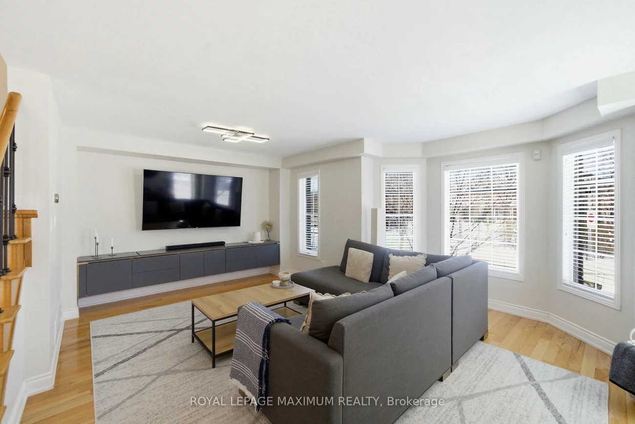 2, Castle Park, Sonoma Heights, Vaughan