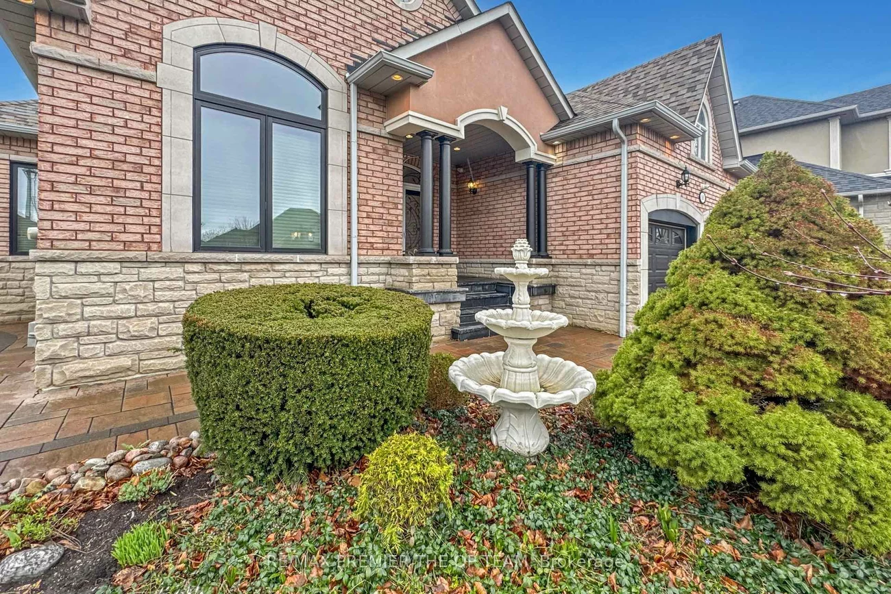 165, Novaview, East Woodbridge, Vaughan