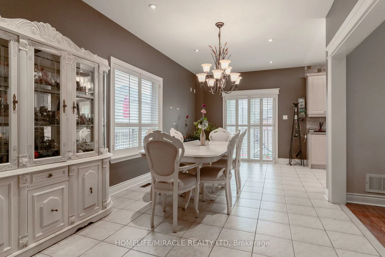 31, Water Garden, Sonoma Heights, Vaughan