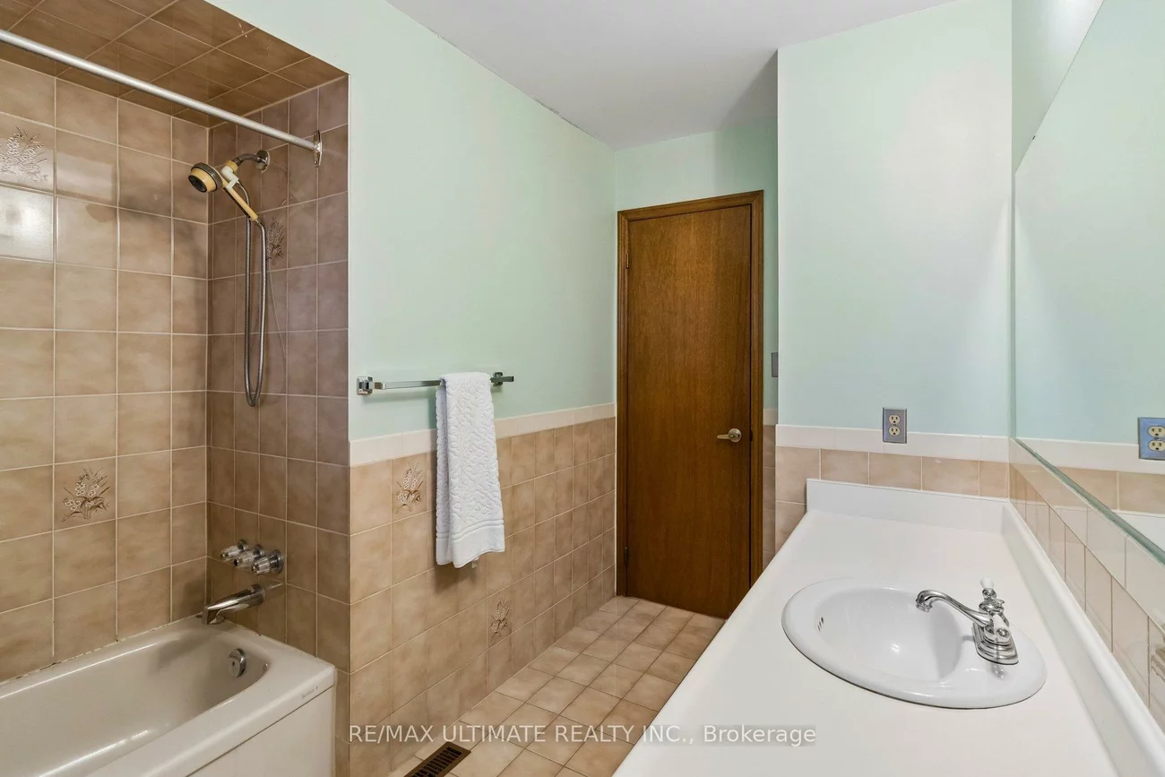 149, Castlehill, Maple, Vaughan
