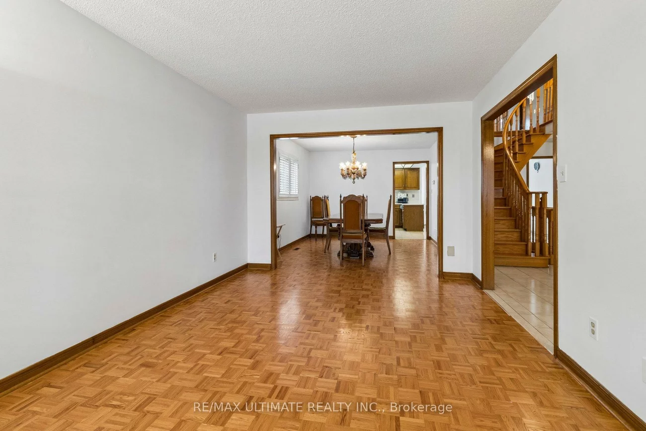 149, Castlehill, Maple, Vaughan