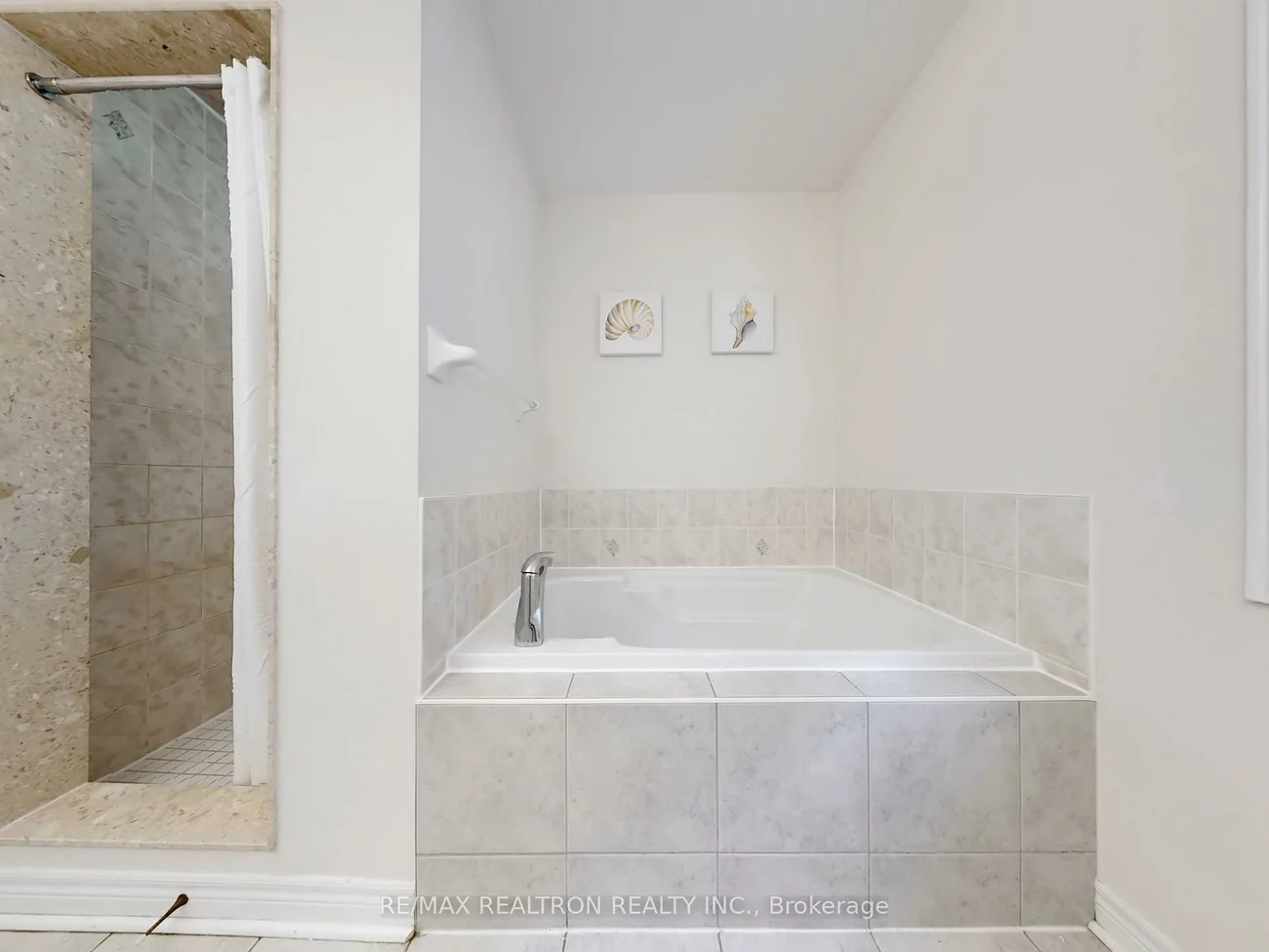 44, Westolivia, Patterson, Vaughan