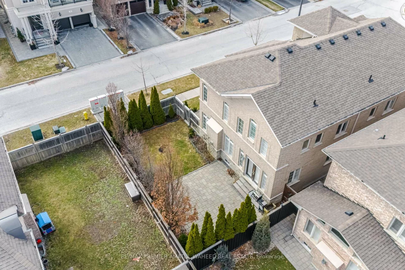 1, Ostrovsky, Vellore Village, Vaughan