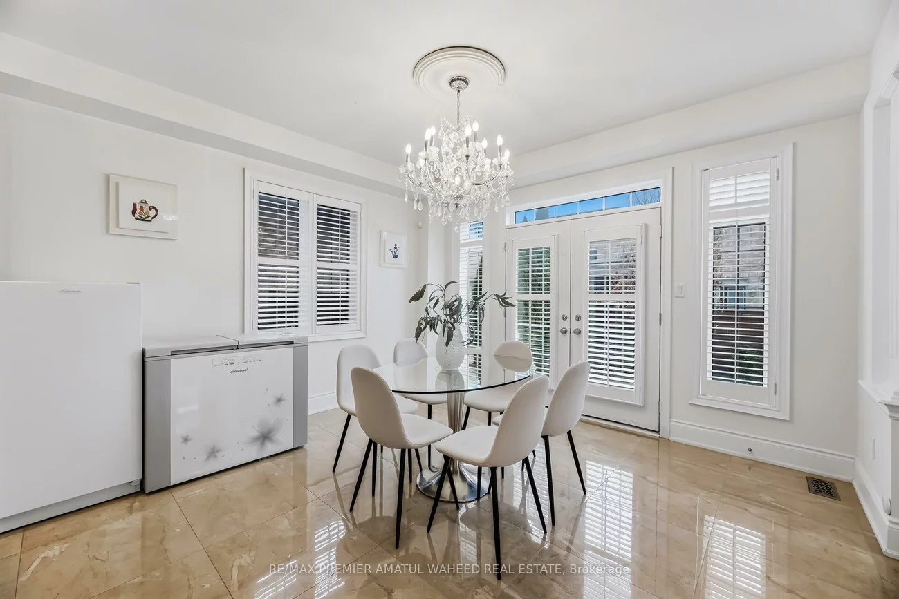 1, Ostrovsky, Vellore Village, Vaughan