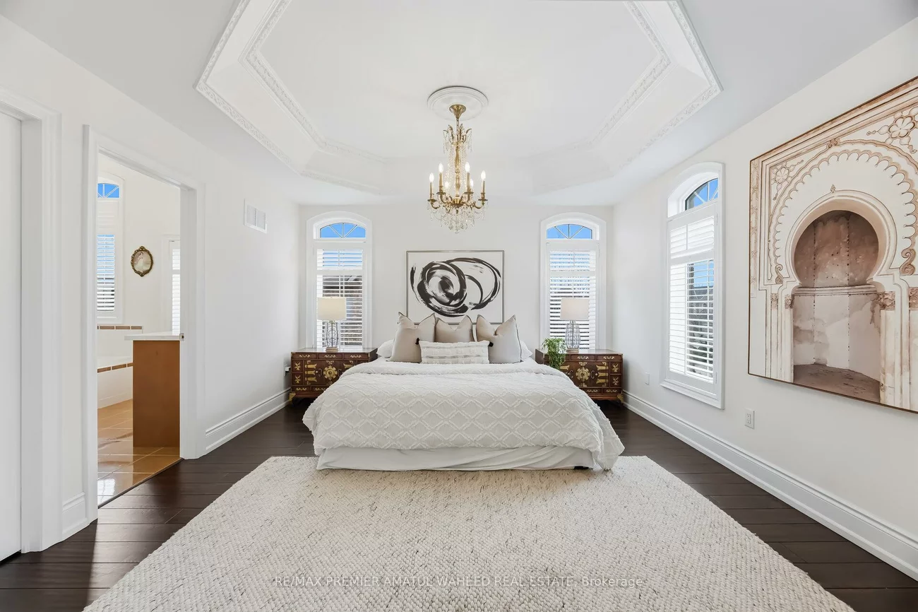 1, Ostrovsky, Vellore Village, Vaughan