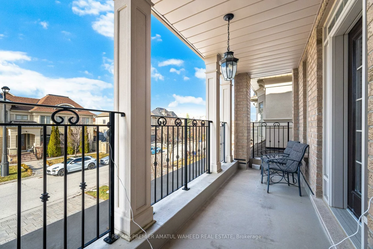 1, Ostrovsky, Vellore Village, Vaughan