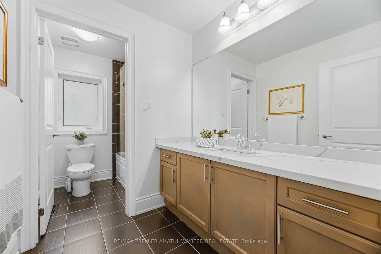 1, Ostrovsky, Vellore Village, Vaughan