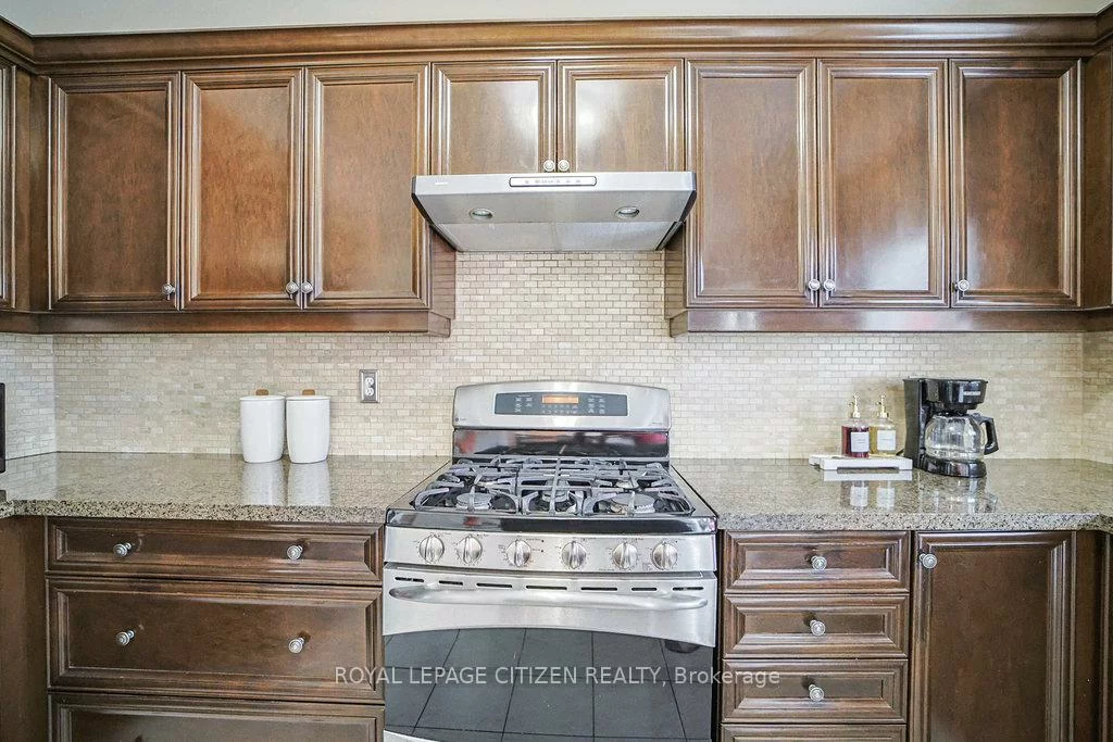 31, Burnhaven, Maple, Vaughan