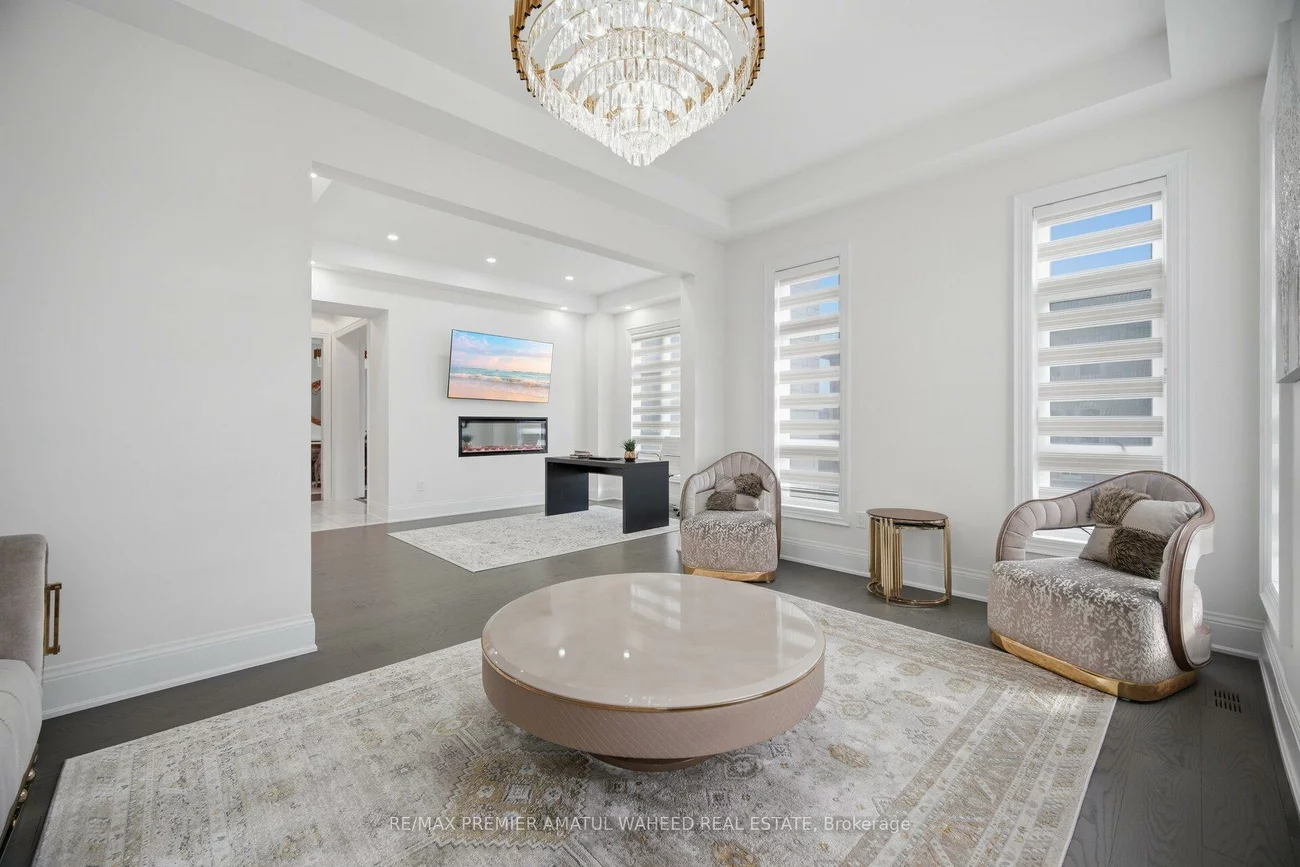 143, Ballantyne, Vellore Village, Vaughan