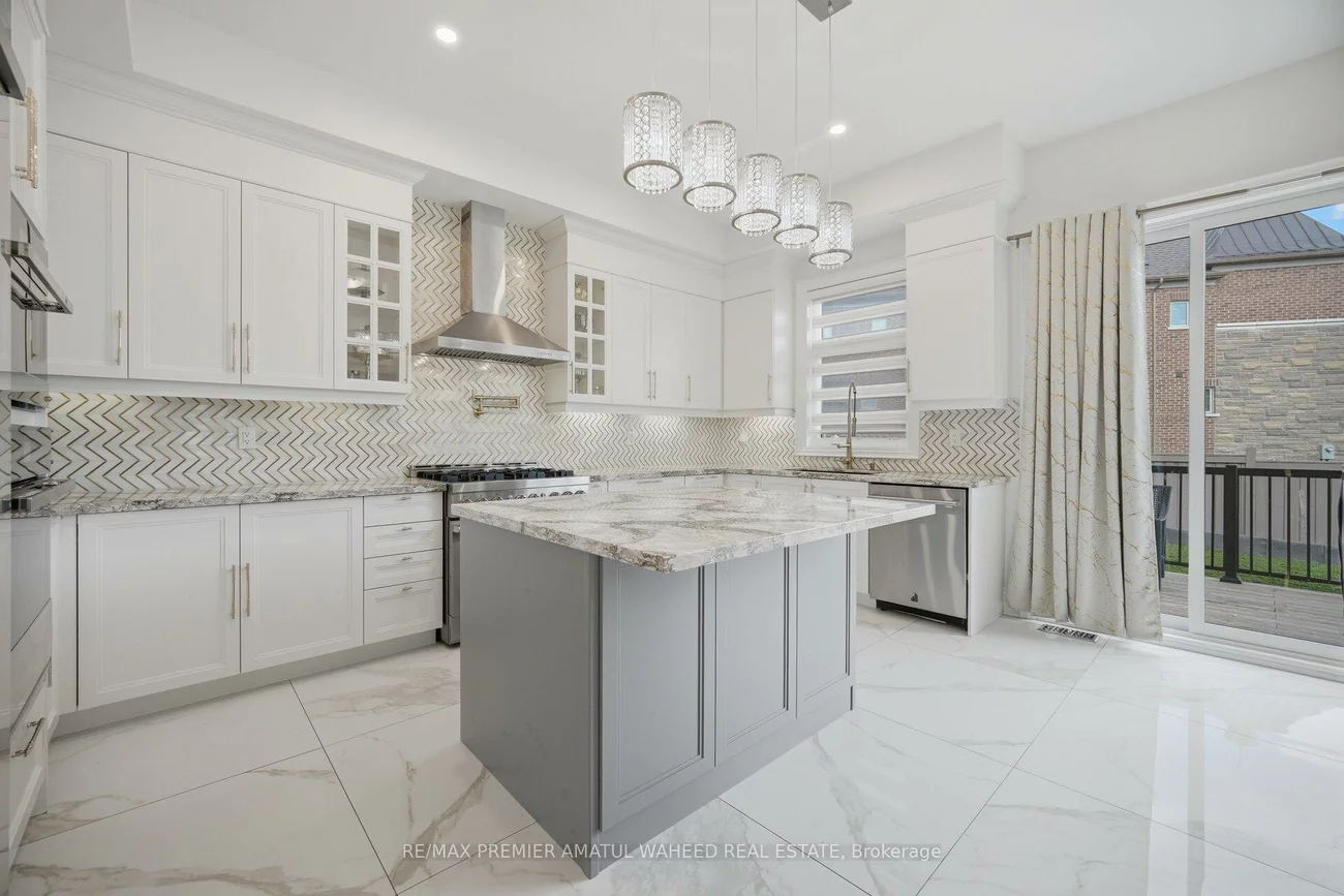 143, Ballantyne, Vellore Village, Vaughan