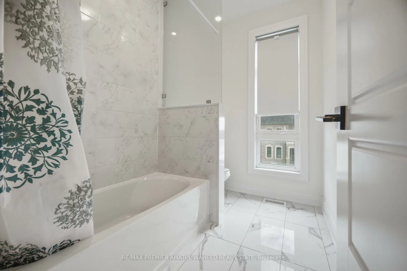 143, Ballantyne, Vellore Village, Vaughan