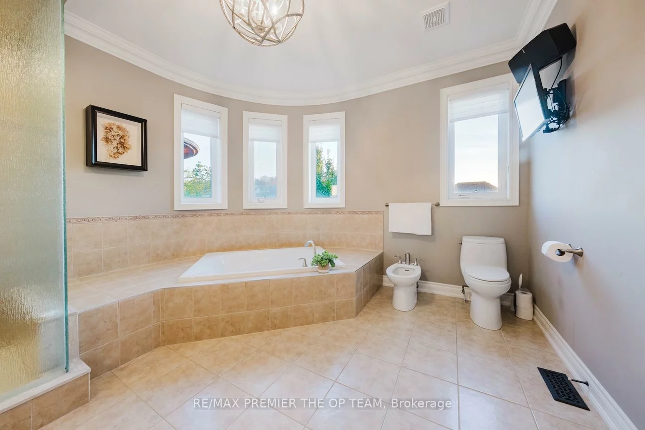 226, Via Borghese, Vellore Village, Vaughan