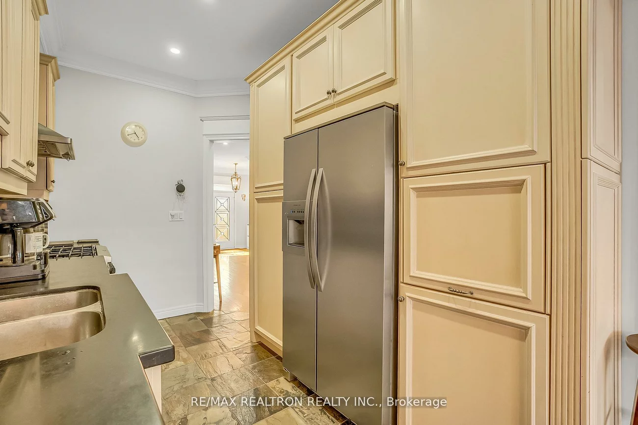 25, Kingsbridge, Beverley Glen, Vaughan