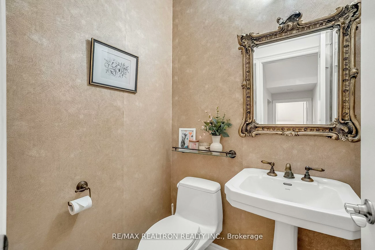 25, Kingsbridge, Beverley Glen, Vaughan
