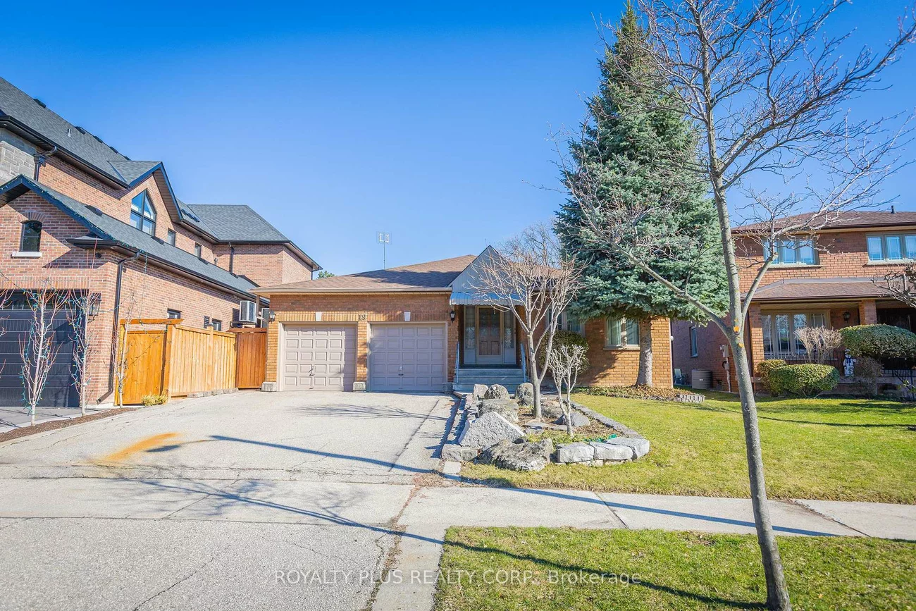 19, Ravine, East Woodbridge, Vaughan