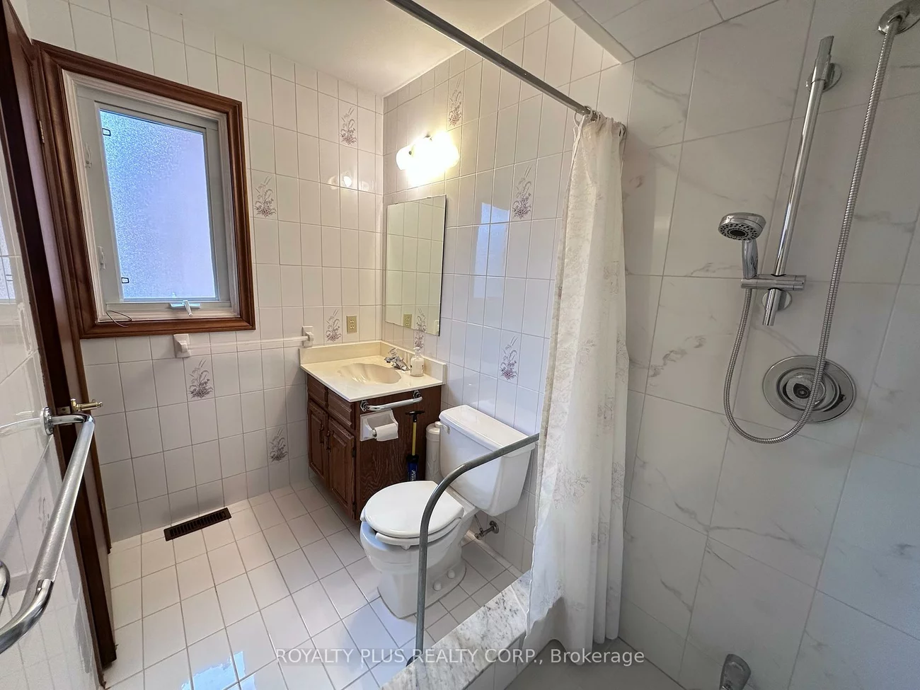 19, Ravine, East Woodbridge, Vaughan