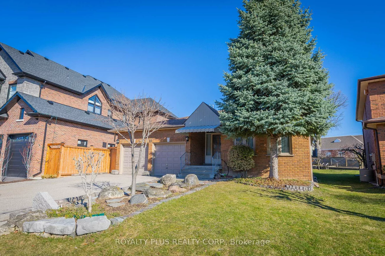 19, Ravine, East Woodbridge, Vaughan