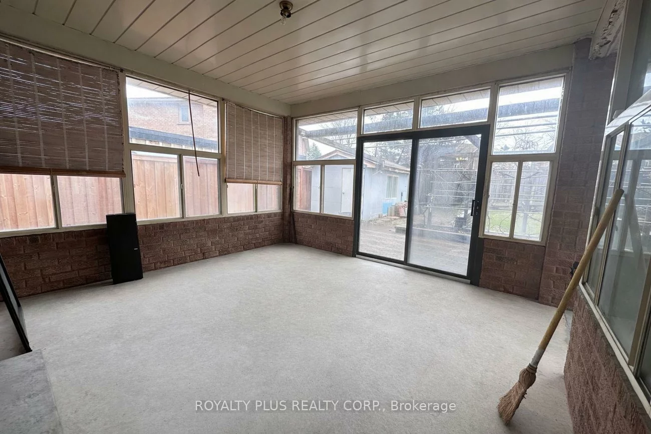 19, Ravine, East Woodbridge, Vaughan