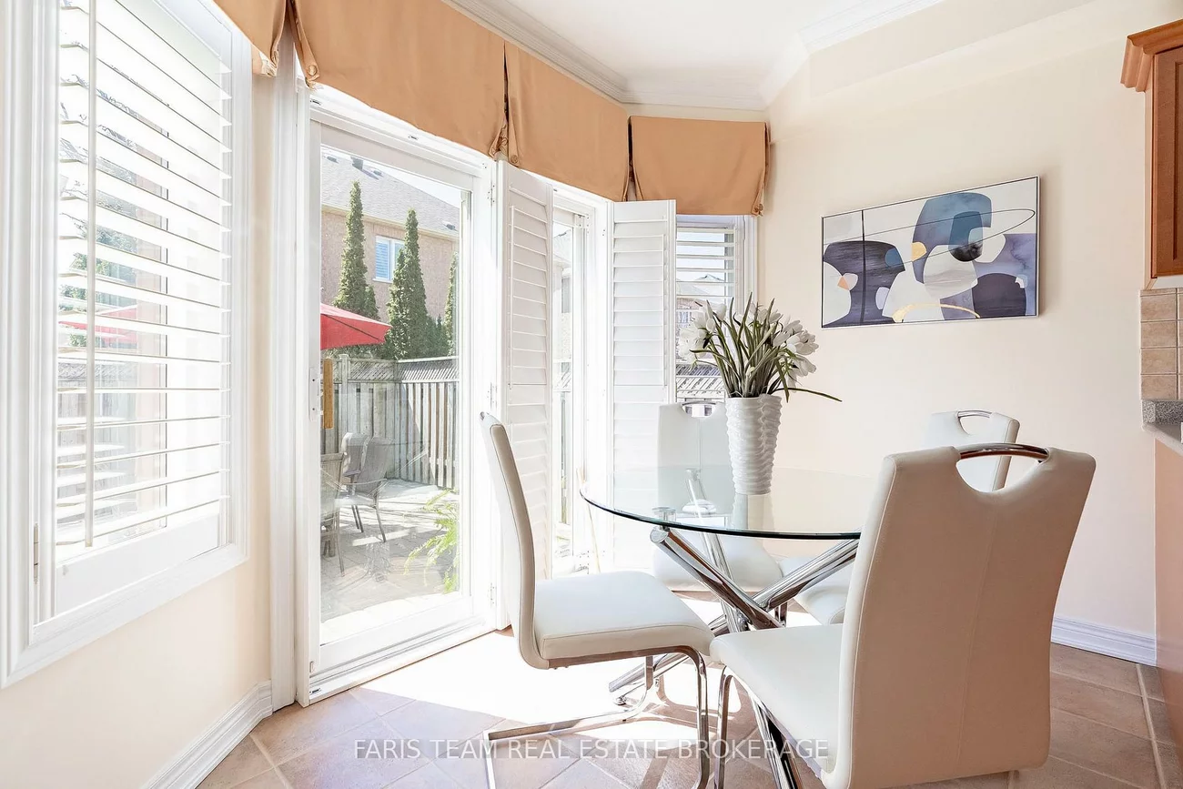 27, Fontebella, Vellore Village, Vaughan