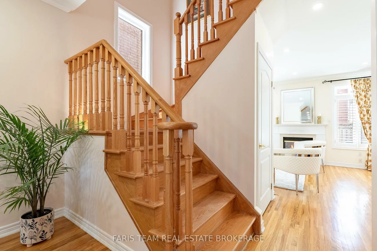 27, Fontebella, Vellore Village, Vaughan