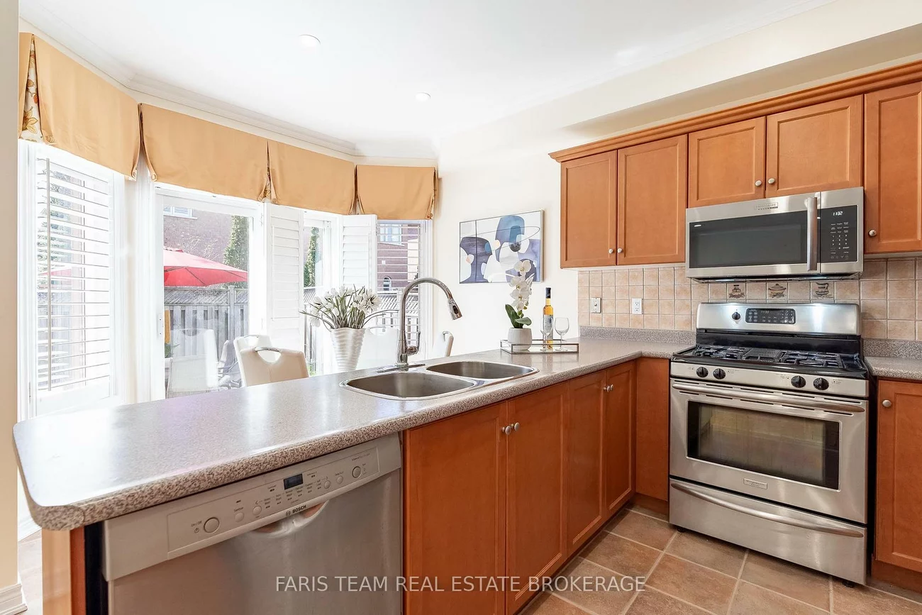 27, Fontebella, Vellore Village, Vaughan