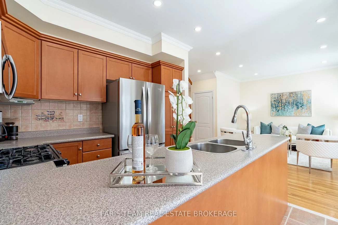 27, Fontebella, Vellore Village, Vaughan