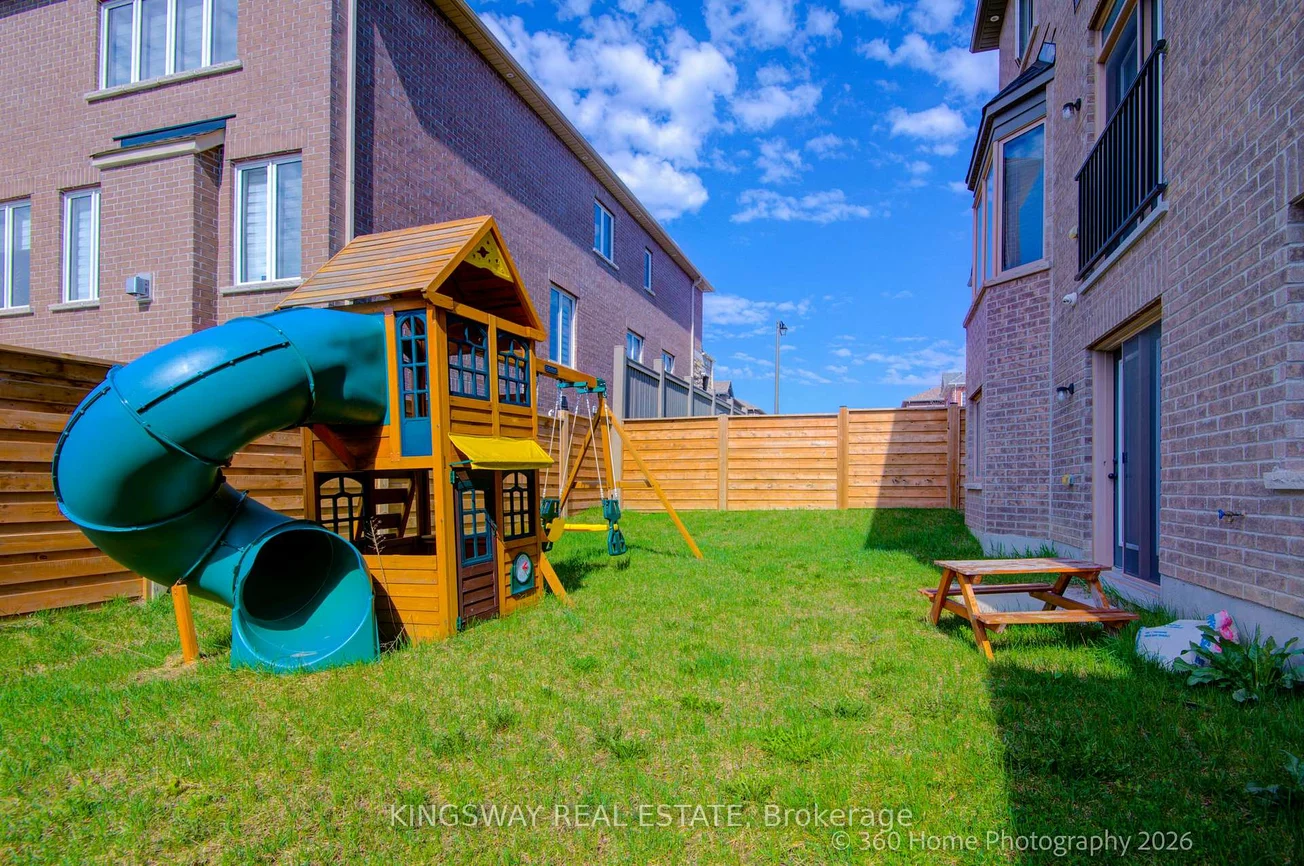 94, Factor, Kleinburg, Vaughan