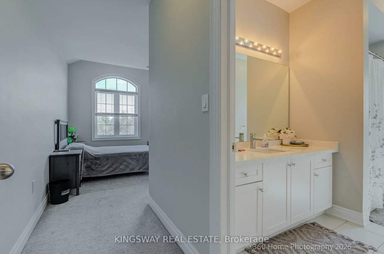 94, Factor, Kleinburg, Vaughan