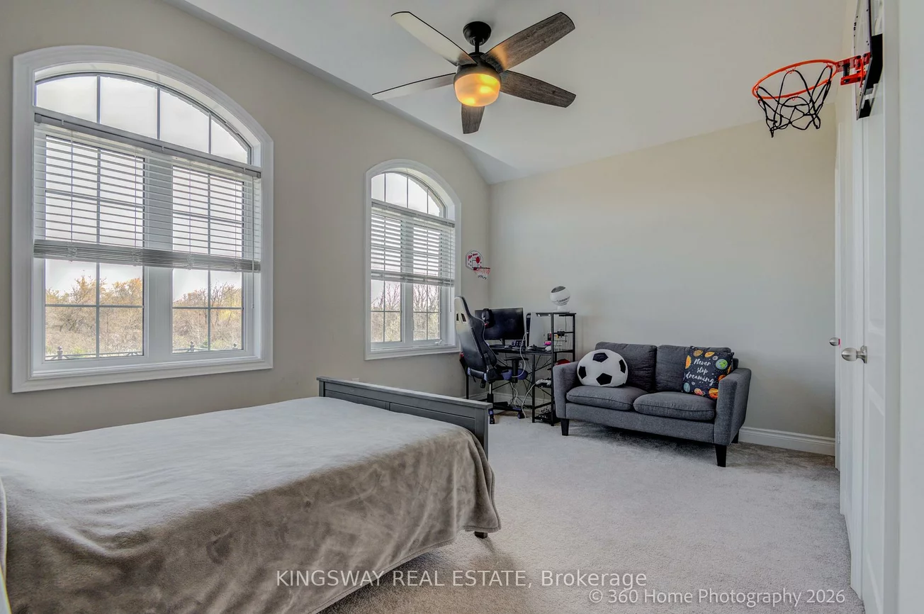 94, Factor, Kleinburg, Vaughan