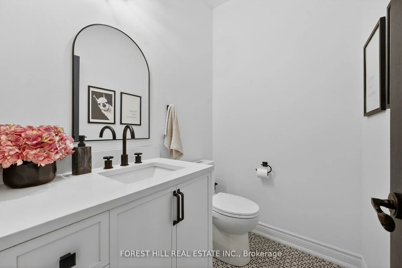 1, Heritage Estates, Patterson, Vaughan