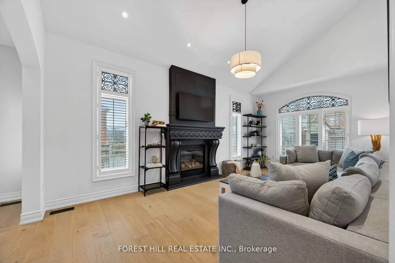 1, Heritage Estates, Patterson, Vaughan